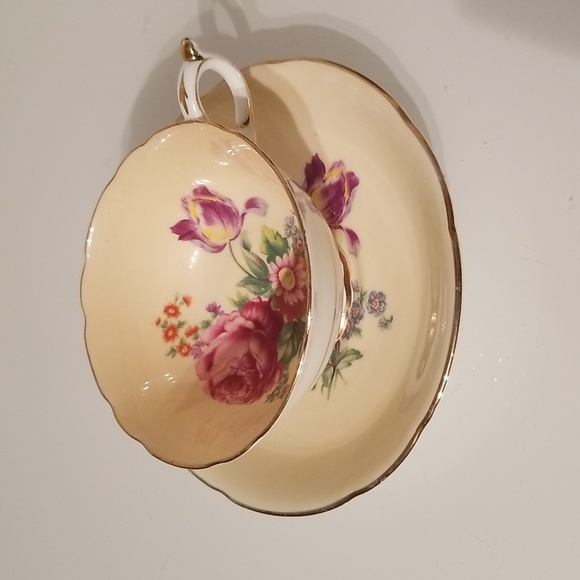 Vintage Paragon Bone China Teacup & Saucer Set Double Warrant / Peach, floral - Picture 3 of 17